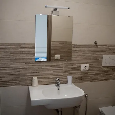 Coco's Bed & Breakfast 3*